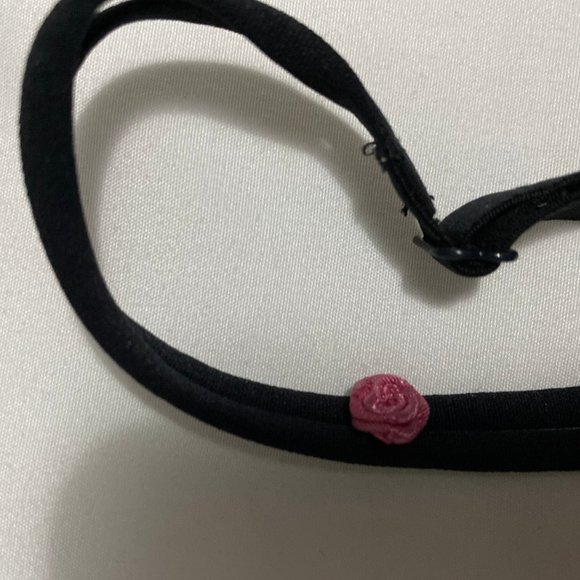 Black Push Up w/ Pink Roses 34B - Picture 2 of 3